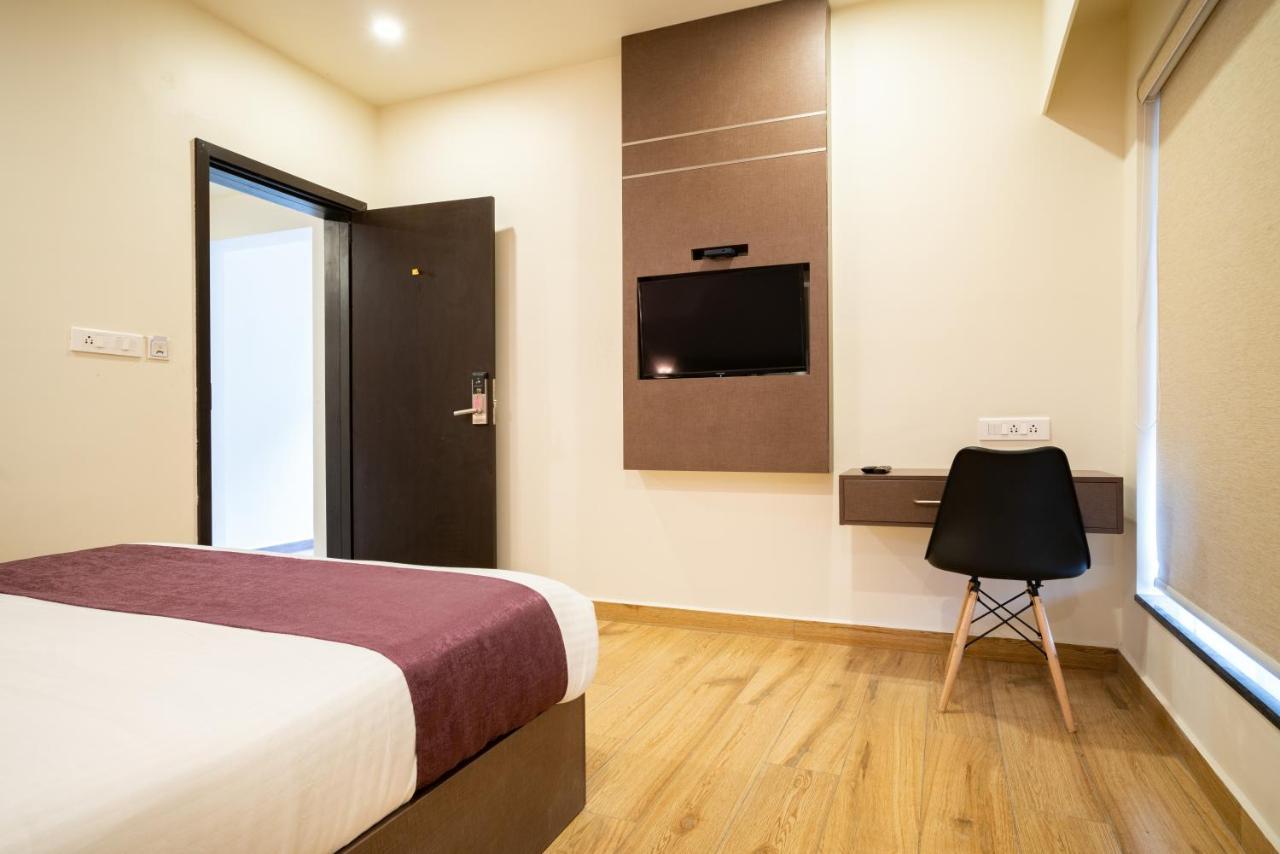 ลาเวนเดอร์ อินโฟพาร์ค โกจิ Hotel Kochi ภายนอก รูปภาพ