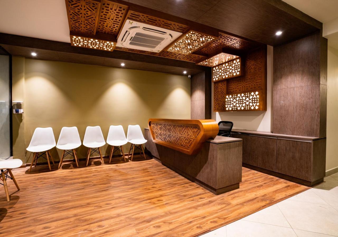 ลาเวนเดอร์ อินโฟพาร์ค โกจิ Hotel Kochi ภายนอก รูปภาพ