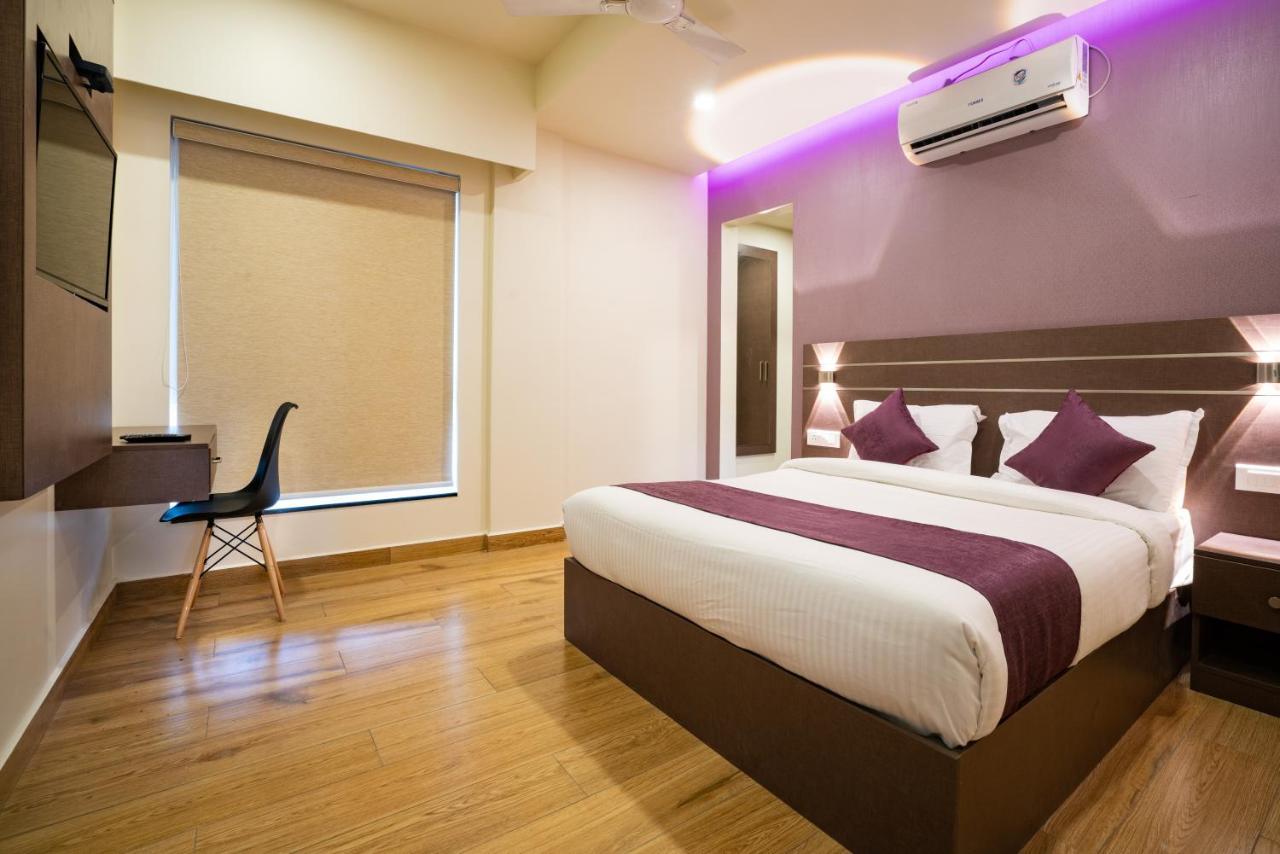 ลาเวนเดอร์ อินโฟพาร์ค โกจิ Hotel Kochi ภายนอก รูปภาพ