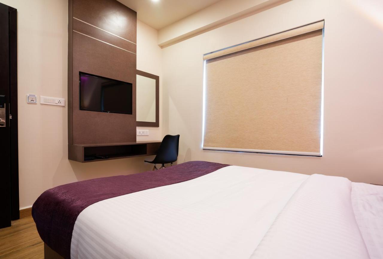 ลาเวนเดอร์ อินโฟพาร์ค โกจิ Hotel Kochi ภายนอก รูปภาพ