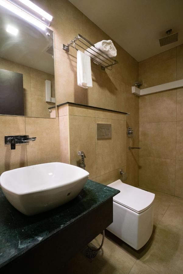 ลาเวนเดอร์ อินโฟพาร์ค โกจิ Hotel Kochi ภายนอก รูปภาพ